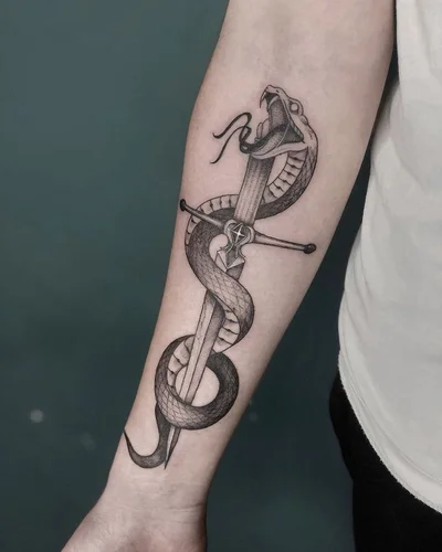 Samantha Vos tattoo 049
