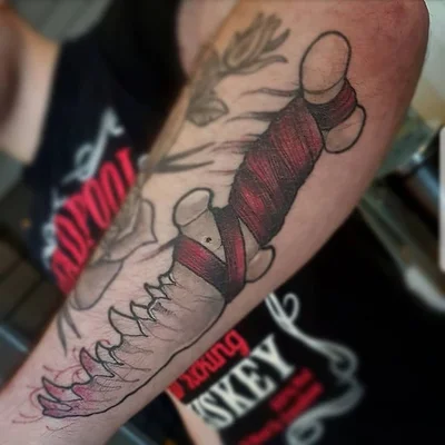 Ryan Wild tattoo 011