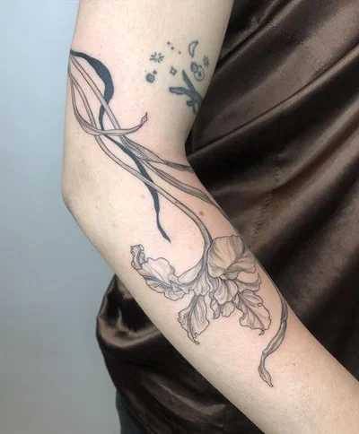 Vitoria Vilela tattoo 007