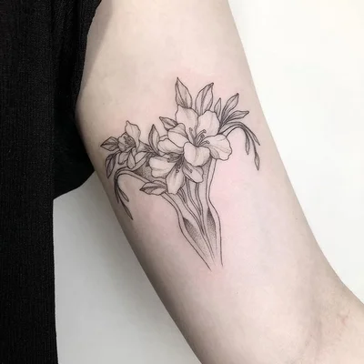Vitoria Vilela tattoo 021