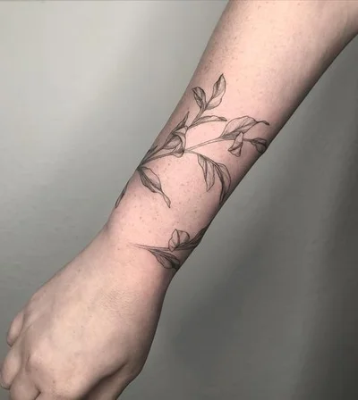 Vitoria Vilela tattoo 022