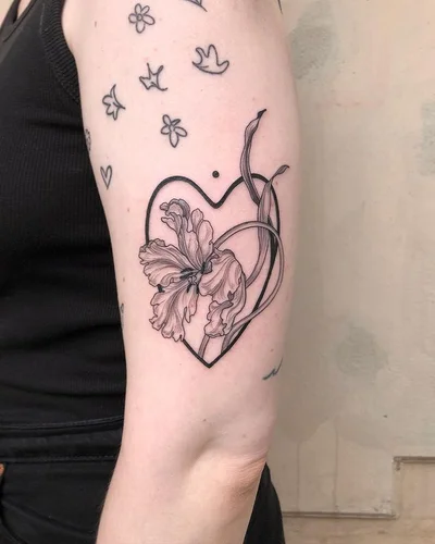 Vitoria Vilela tattoo 043