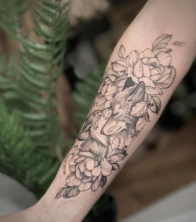 Vlada Vysotskaya tattoo 007