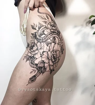 Vlada Vysotskaya tattoo 013