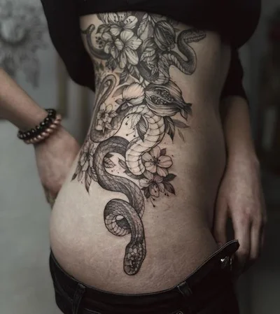 Vlada Vysotskaya tattoo 016