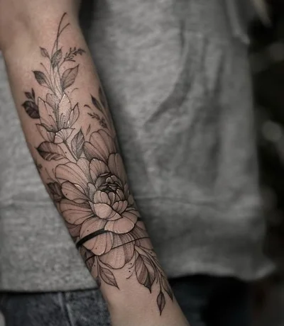 Vlada Vysotskaya tattoo 020