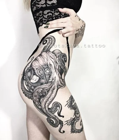 Vlada Vysotskaya tattoo 023