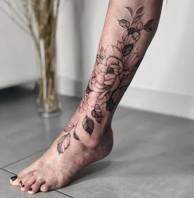 Vlada Vysotskaya tattoo 031