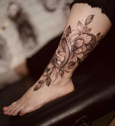 Vlada Vysotskaya tattoo 033