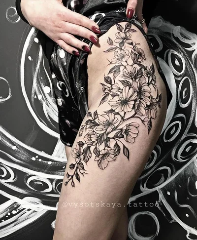 Vlada Vysotskaya tattoo 048