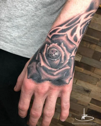 Wade Barry tattoo 008