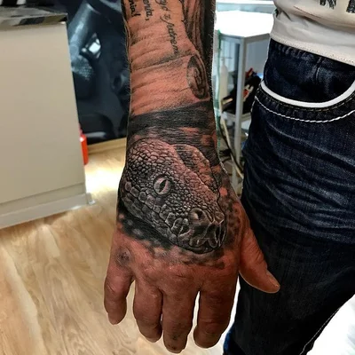 Lukasz Weidemann tattoo 039