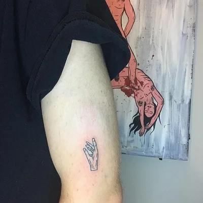 Pascale Davies tattoo 012
