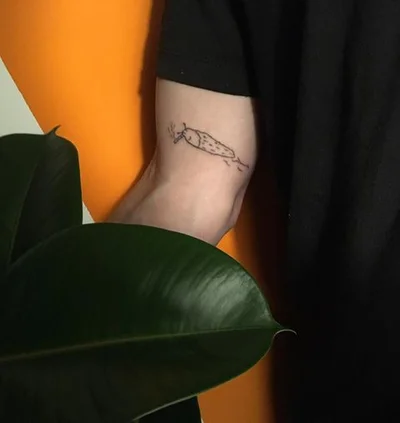 Pascale Davies tattoo 028