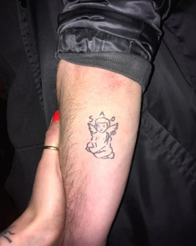 Pascale Davies tattoo 030