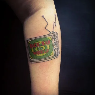 Jasmine Shadbolt tattoo 013