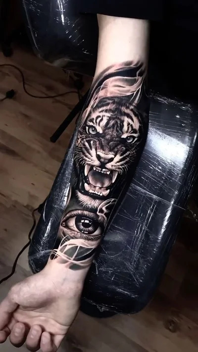 Wallace tattoo 028