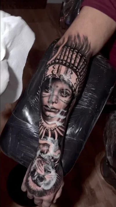Wallace tattoo 035