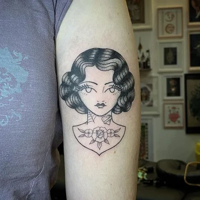 Sarah Whitehouse tattoo 012