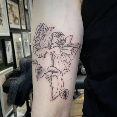 Sarah Whitehouse tattoo 019