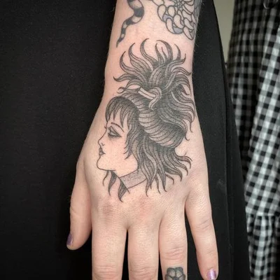 Sarah Whitehouse tattoo 023