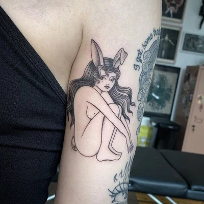 Sarah Whitehouse tattoo 030