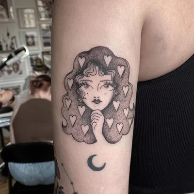 Sarah Whitehouse tattoo 037