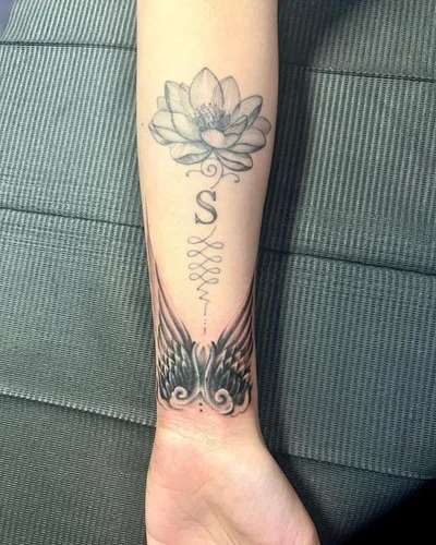 Wendy Alvarez tattoo 021