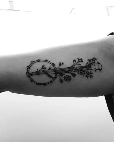Aimee Williamson tattoo 018