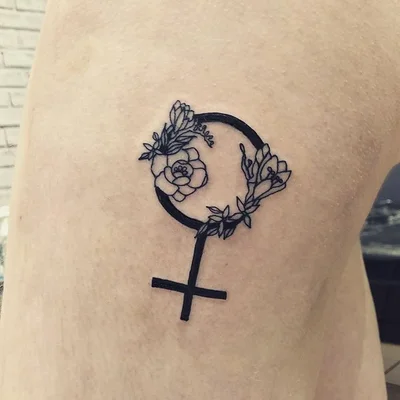 Aimee Williamson tattoo 022
