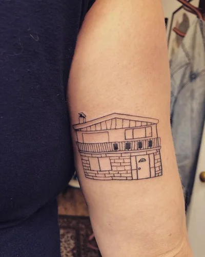 Aimee Williamson tattoo 029