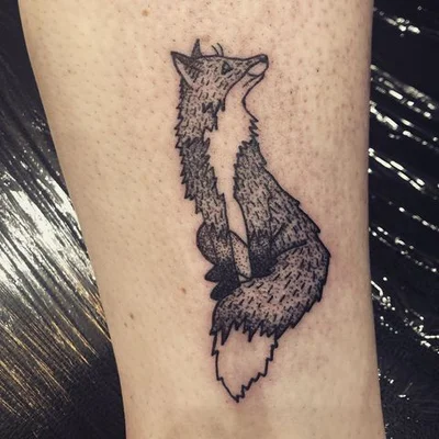 Aimee Williamson tattoo 036