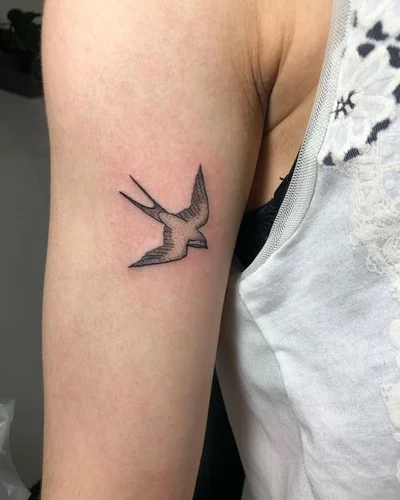 Aimee Williamson tattoo 039