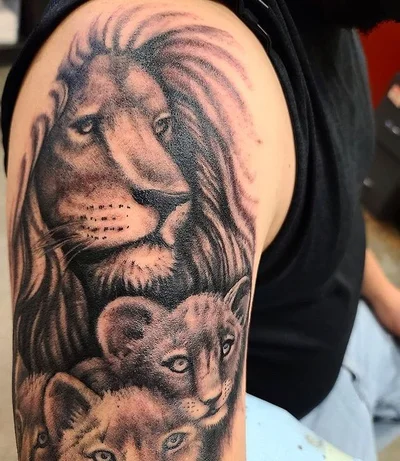 Tracy tattoo 023