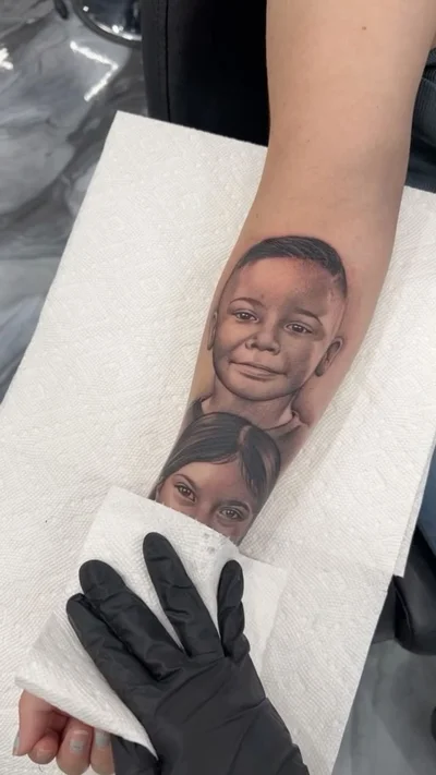 Winona Taylor tattoo 009