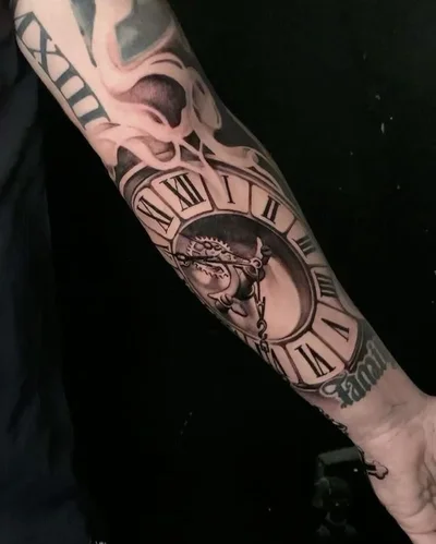 Winona Taylor tattoo 035