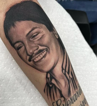 Winona Taylor tattoo 039
