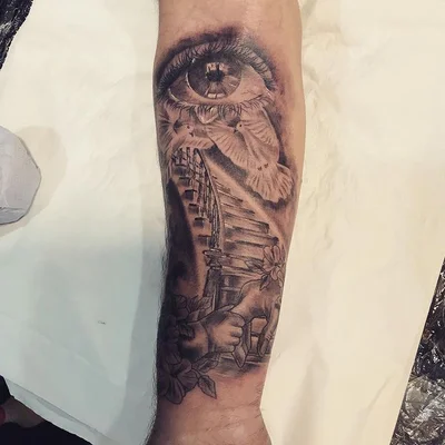 Paul Egan tattoo 018