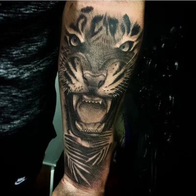 Wisy Moreno tattoo 050