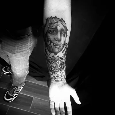 Ashley Facchini tattoo 007