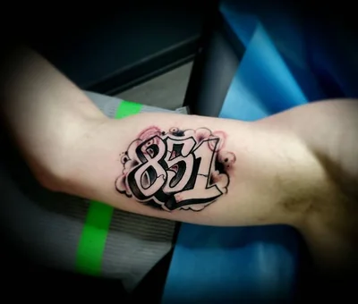 Ashley Facchini tattoo 008