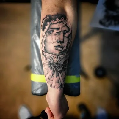 Ashley Facchini tattoo 012