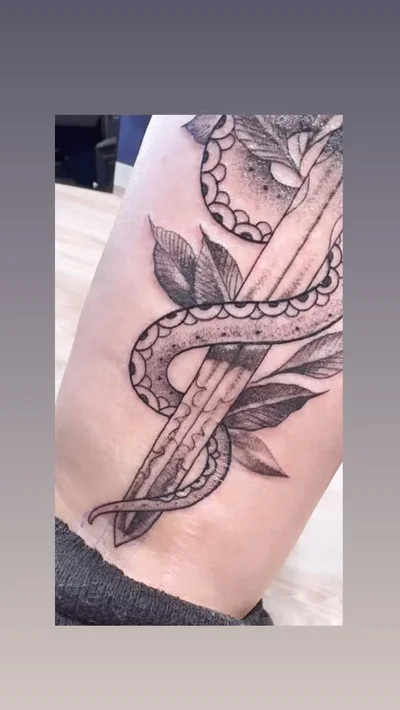 Viktor Nina Wolf tattoo ig_015