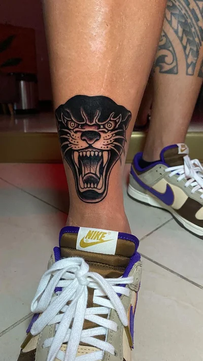 Carlos Wo Ching tattoo 035