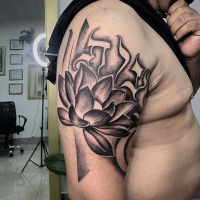 Carlos Wo Ching tattoo 038