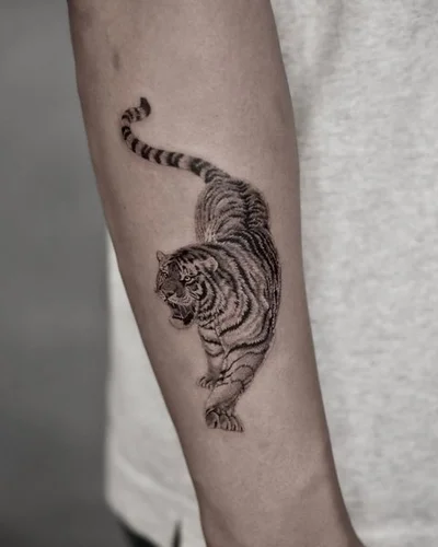 Axe tattoo 050