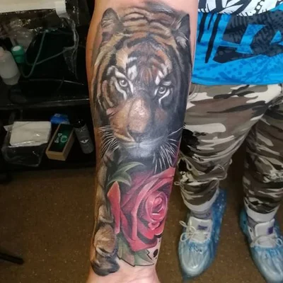 Xander Voron tattoo 040