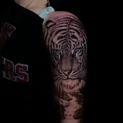 Xavier tattoo 047