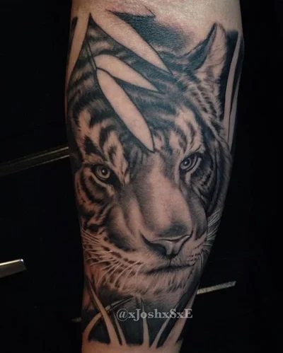 Joshua Couchenour tattoo 016