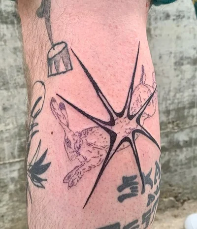 Léo Lavande tattoo 031
